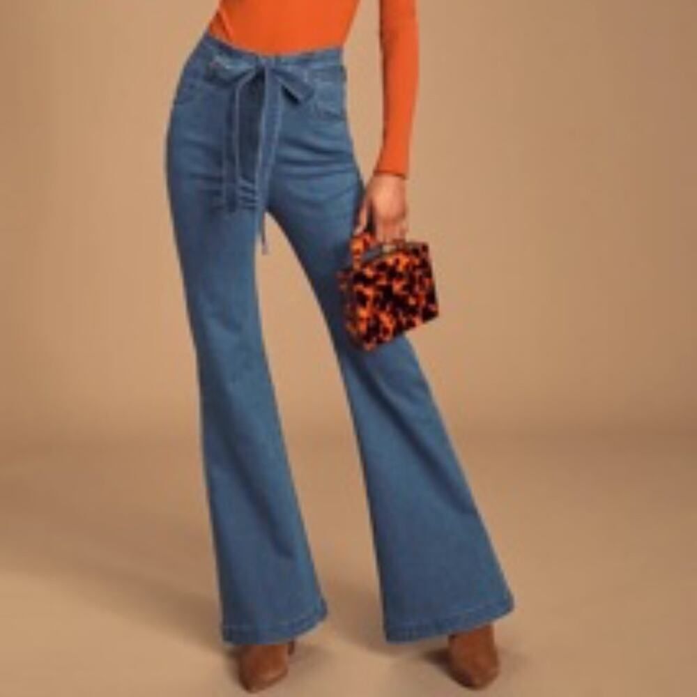 High Waisted Boot Cut Dark Wash Jeans | Size: 6